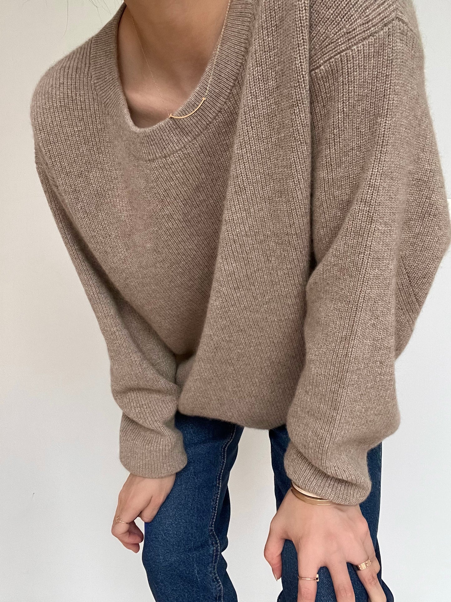 Out of stock-06 Finely Ribbed Cashmere Sweater - Walnut