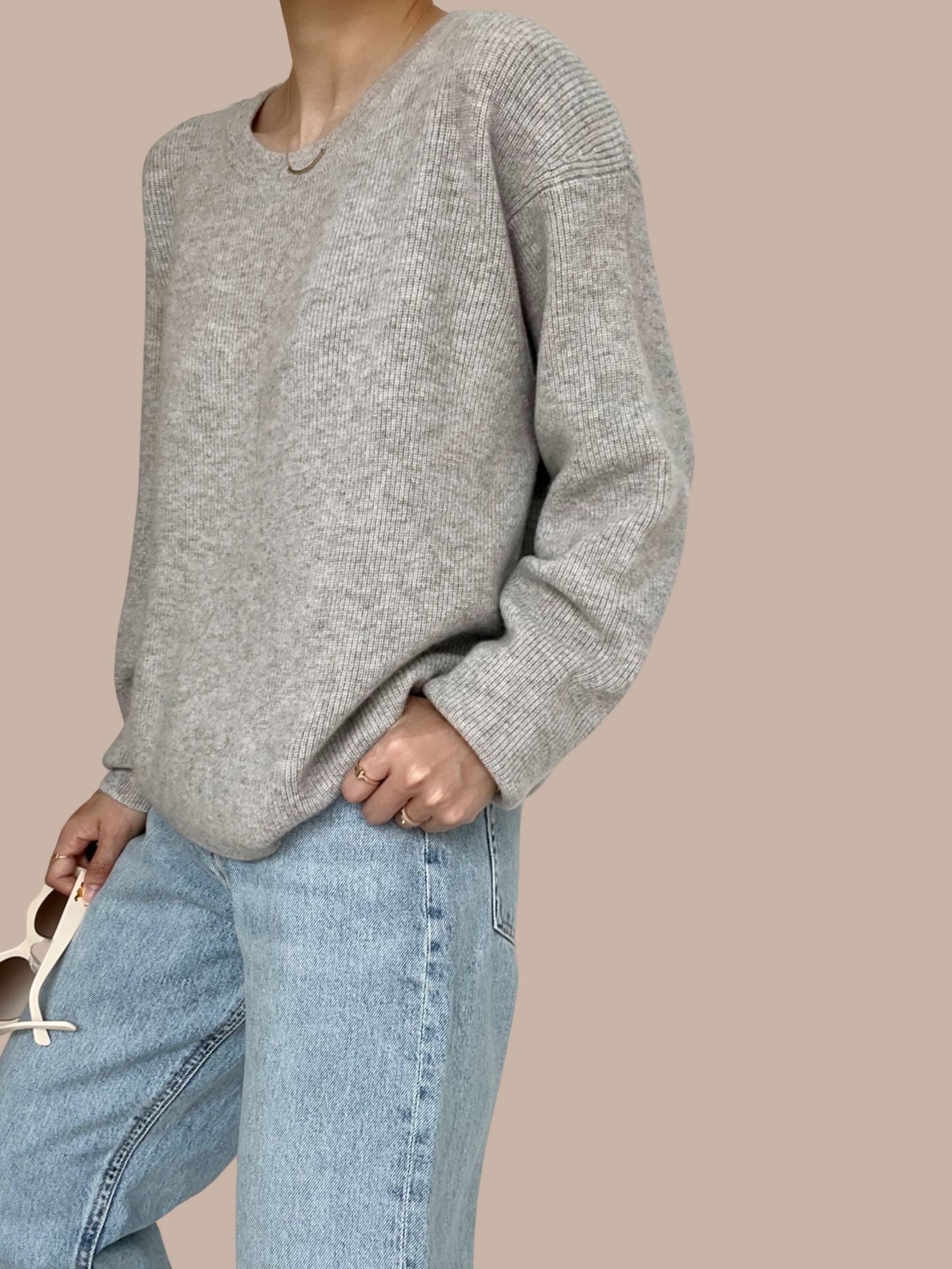 Out of stock-06 Finely Ribbed Cashmere Sweater - Cloud Grey