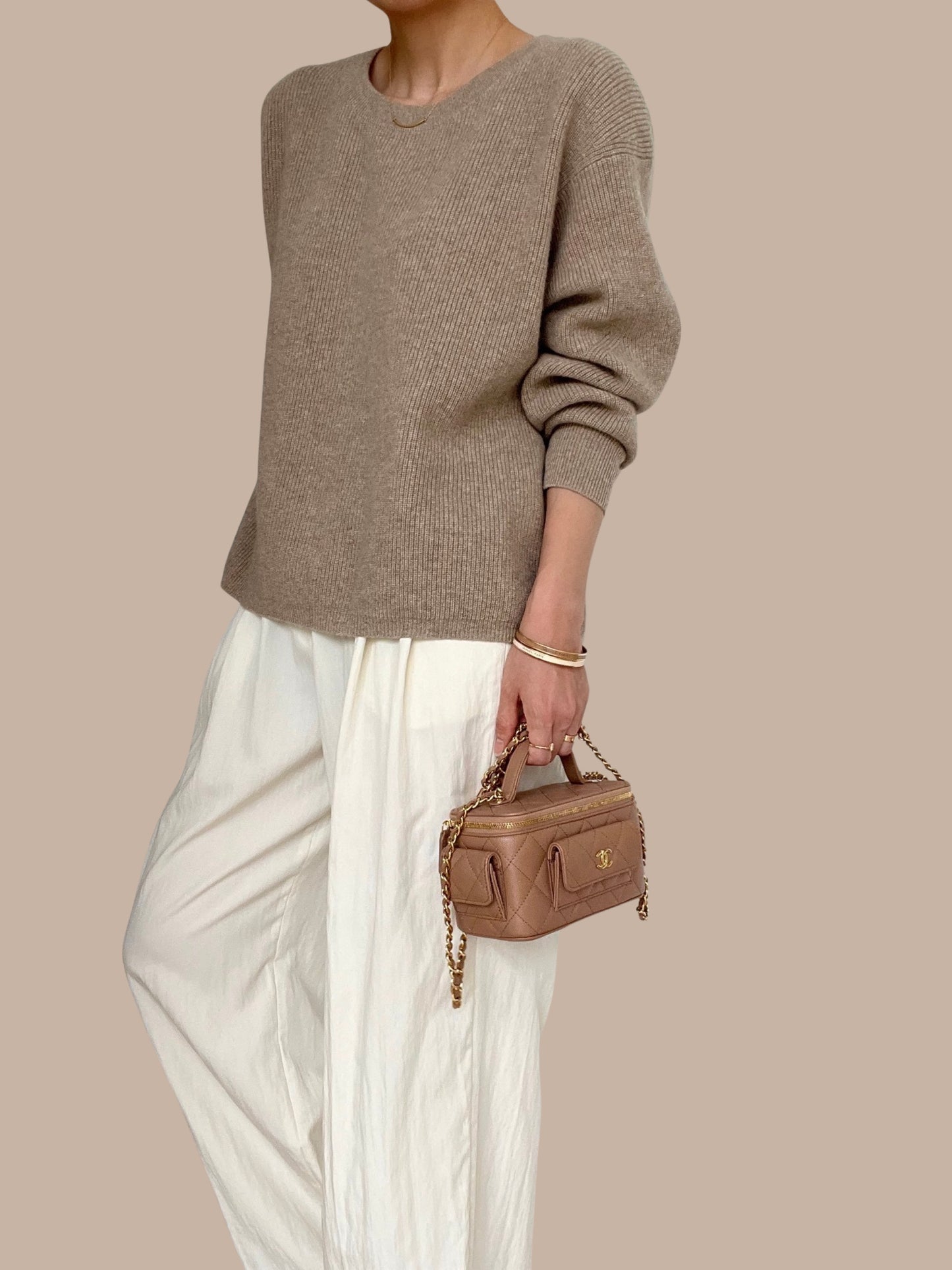 Out of stock-06 Finely Ribbed Cashmere Sweater - Walnut